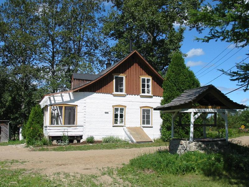 E7BE0D964984B17D1A00896DBE3436D5