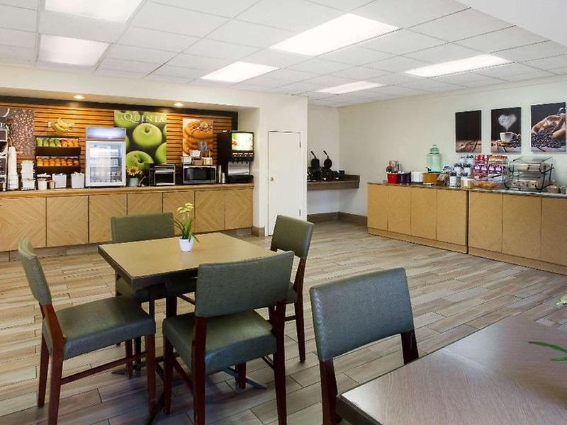 EE488CD24F65D50C411FB42CA8B5F51C