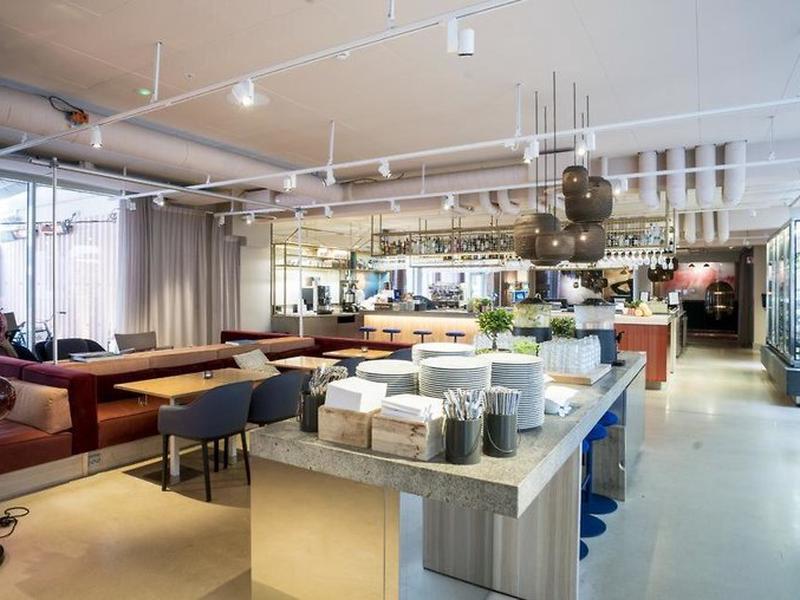 D9FCCE828639CCF9BCAC6AC18391A67F