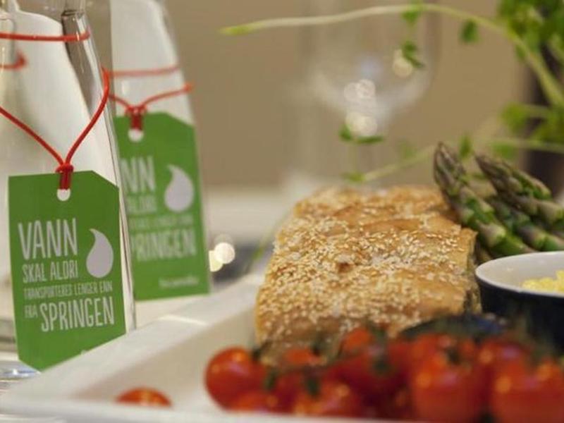 A411F20D97BB6C5D93A975E8117EA141