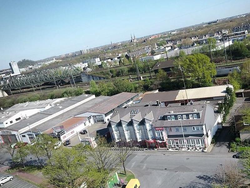 F0228457B108ADEB016D56879D9E5809