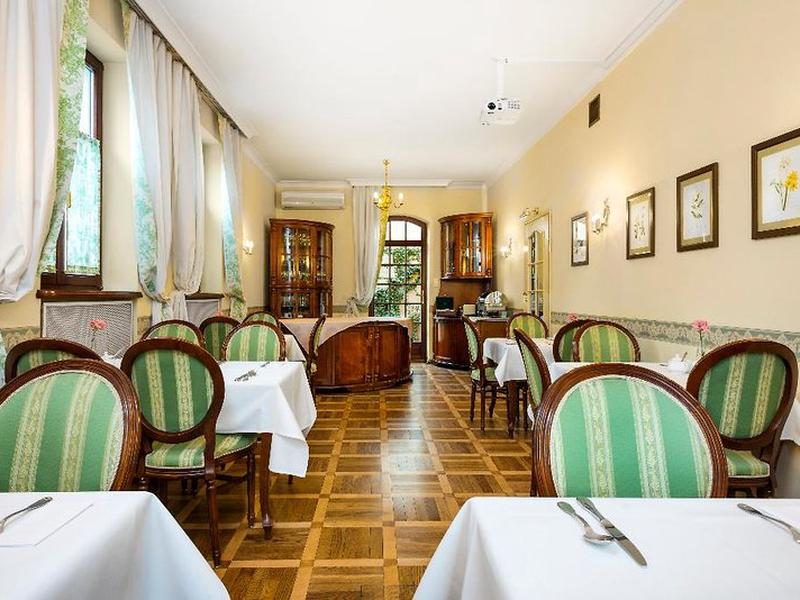 F4346CDE587C79DF7F34A69C2D888143