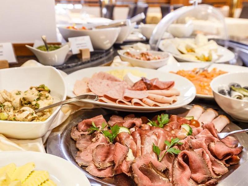 3335CEA691EEDEC18DDED1A82CEC5E41