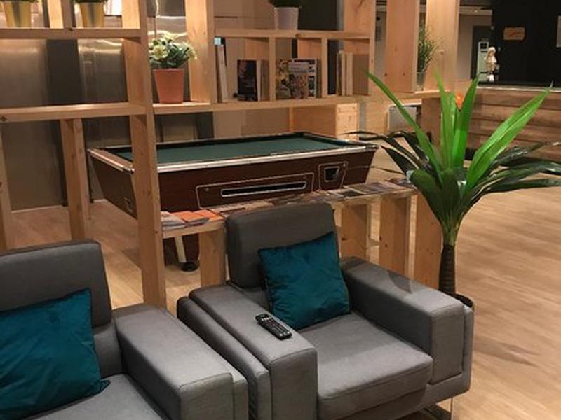 B8000FA51F6DA8D1FFC2A51AB4912439