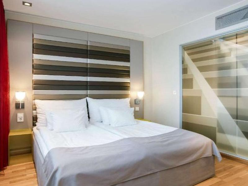 5C962EB8DAFF31EC19D6A199F57F822F