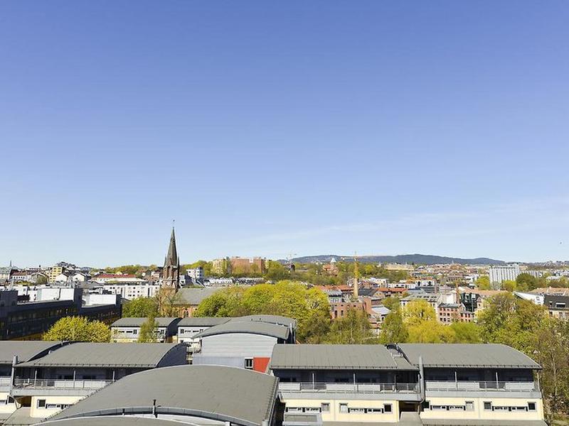 AD05F5A86F1824BACF3907BDB54C2FB7