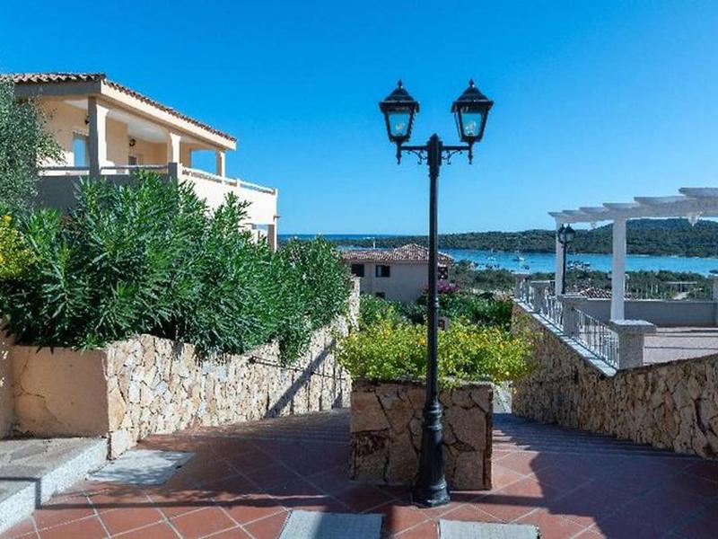 9066BA8D3675B6C1D2BAEE5D2610D591