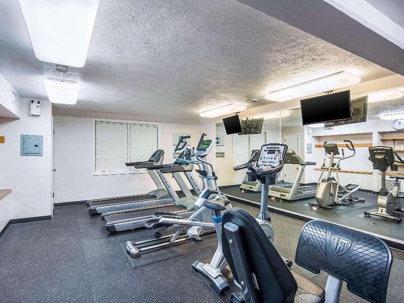 F1646BC6C3A50543EF4DEFA2BFB70FF8