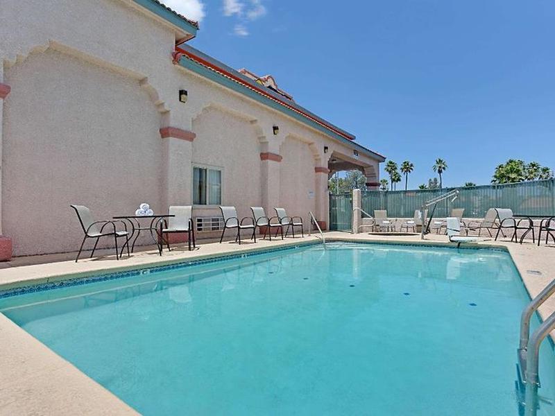 6B7CBCC7AF7946199D3EEA978EC528B6