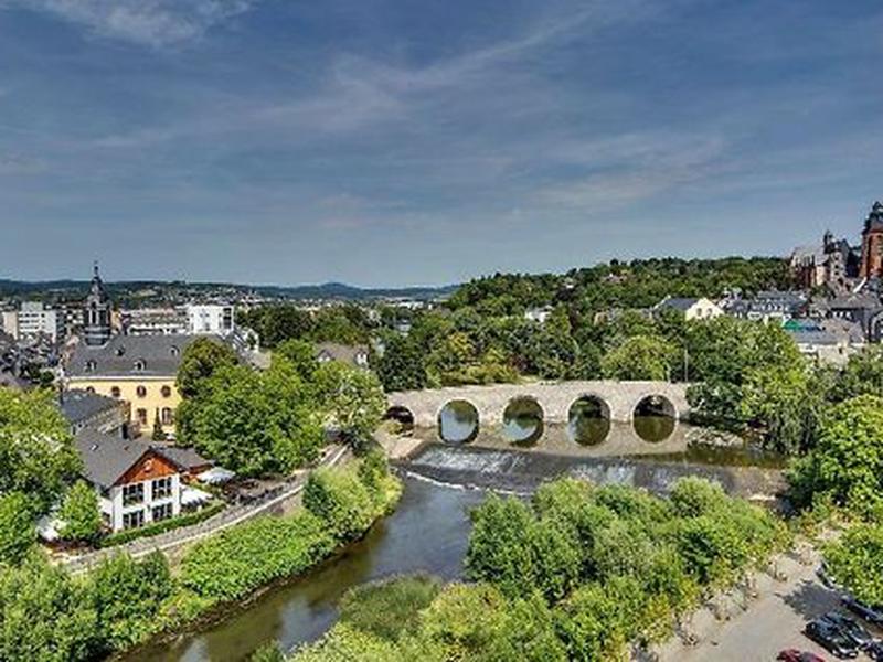 93B6D7B6B11EF3073E9BC304381FE198