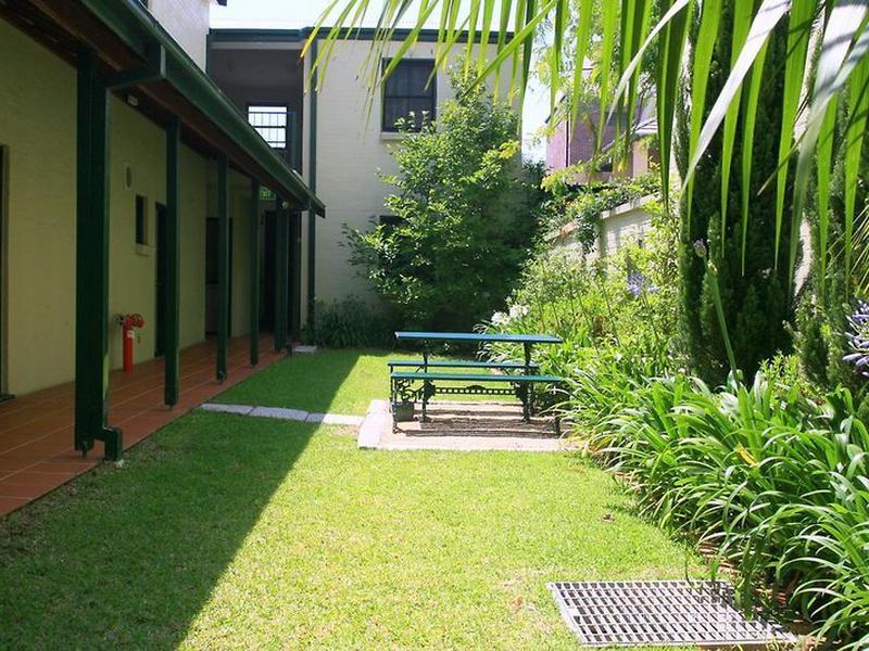 D4DF2ADC8D7E94AFBFA07E01DF49C76A