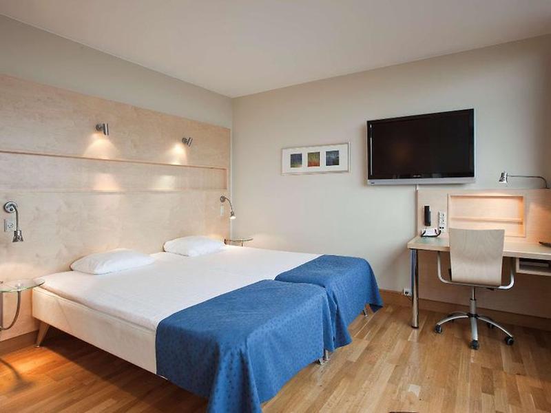 19F6E7824768E73F81B7F330C4782B12