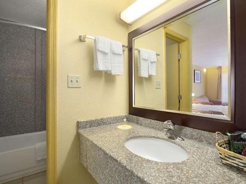 879F04F1E10D2E16D350111862AA5AED