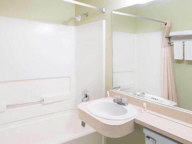 8EB320036AD733EB588E9D8D2D74B102