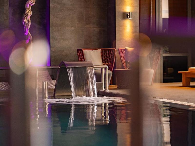 747C0B318734803F8E98263B278BE689