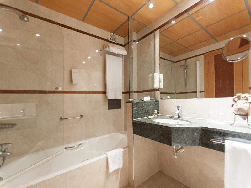 E963A36B288FE2D4F739D828F8E66FE2