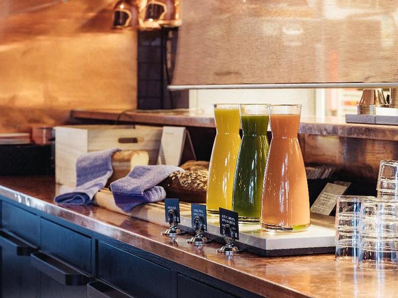 00FE370490B53304F0144C69763B2743