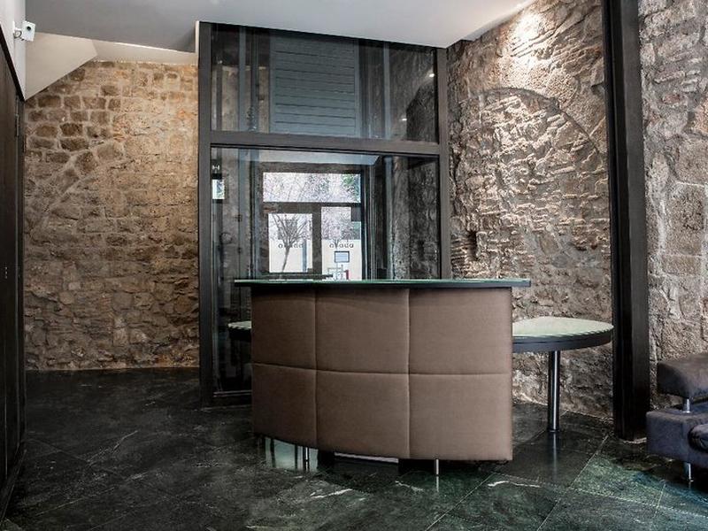 6BB8F4AF2586F129D0A4510573700EFB