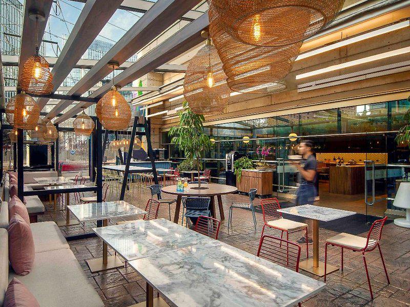 F8C618FD25CBB17D1A1C96C132A83158