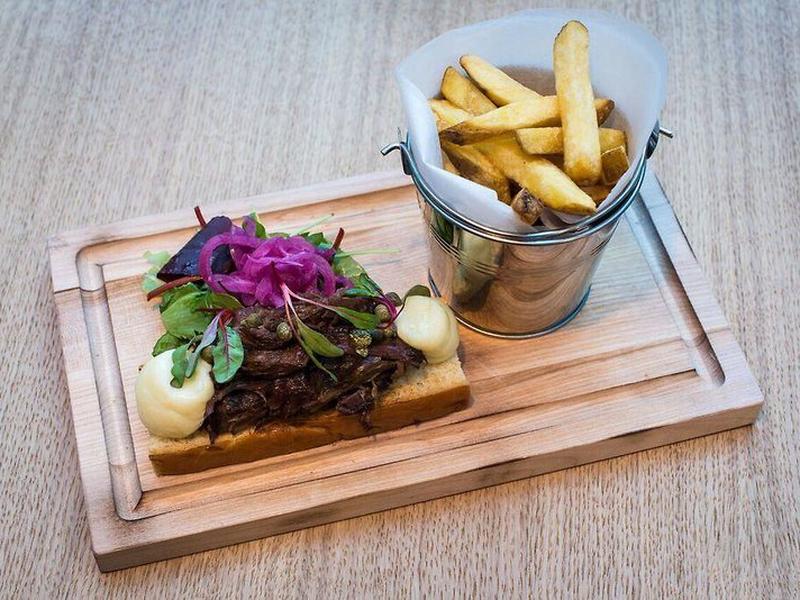 40C4F0A65F4F176C6F02020BF605E526