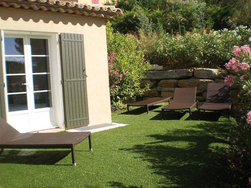 D444B03E59BE8CDE7AC8D2D4594827CE