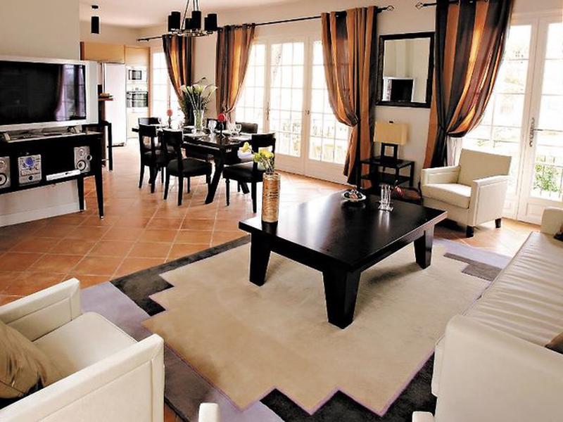 A09812D9CAA7EE1738782D8220551BDC