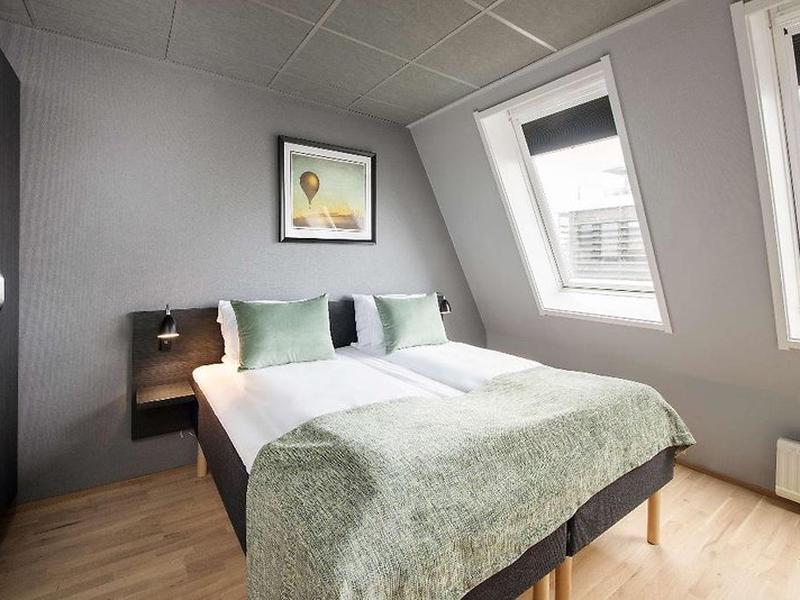 E5E9D6B6F39D04F39EA687FFA552599D