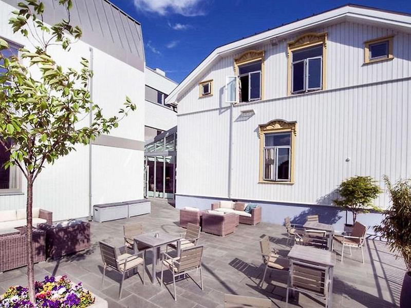 60B9C683B0B7417214FF54EFCE431EB9