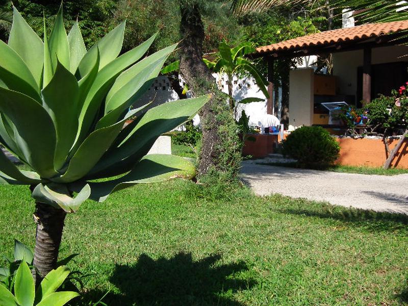 E2B1C5F0B12B15D15EAA4799A0FA4B33