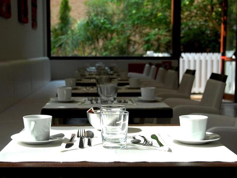 FE25846D5A60A41A44F4A56DC8ACF84F