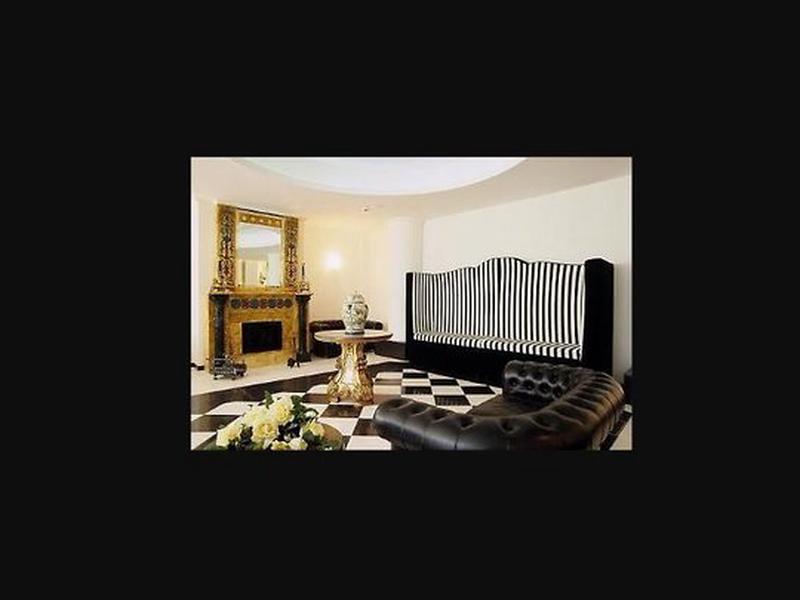 M Glamour Hotel