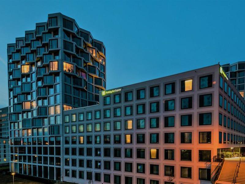 56285FEB5D4911E55C72ECFFB275F403