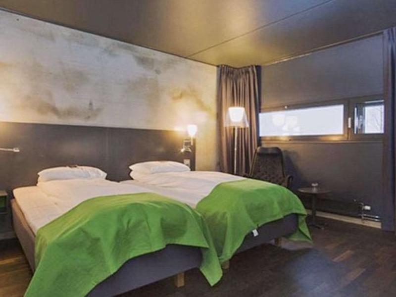 E42EB484715853F0B51828AEA0443EFE