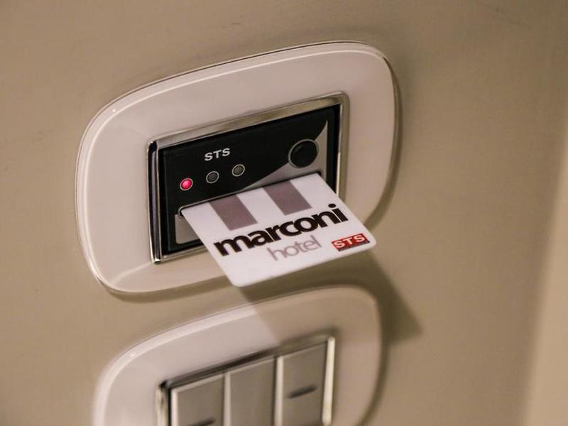 541696DCEFEEC771B60D4D2471E5FEB9