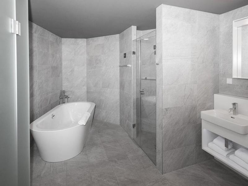 B5DA447ABEEF03C45086E553770EFFD6