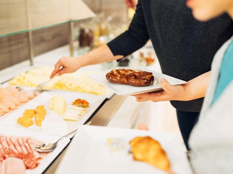 890B0B0DD3D47726C2E8673545DB95D3