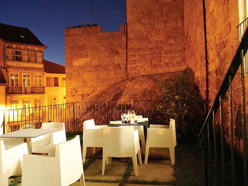 231C2B0B70569DA8C0CCFA9B1E88A72E