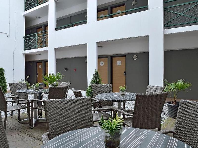 BEE36AC0B83C194F82DFD7CA3058A862