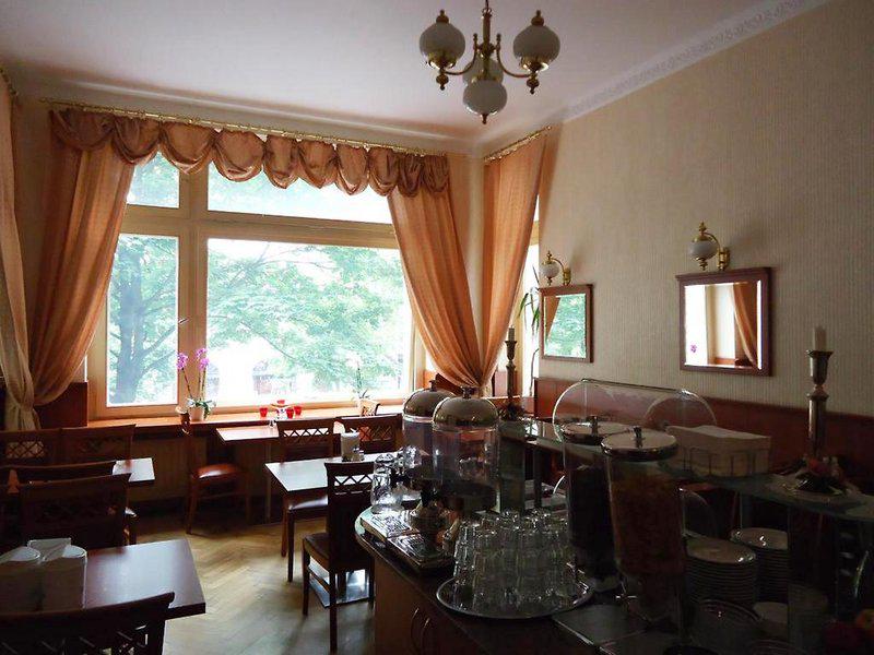 11E00BD211FC9F95517948FF0D713BFC