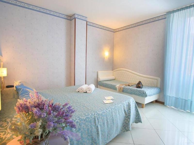 BB9F11734038B9DCDA776952405BAF1E