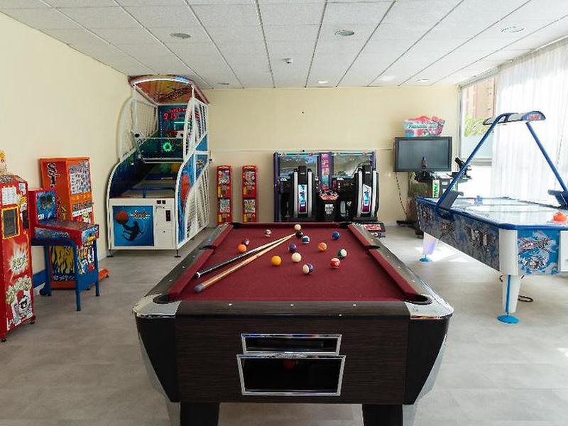 21DB0C382201F957284D074726A1E653