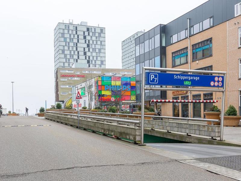 7E5CB0F9594F15347D16F0DFC0967E19