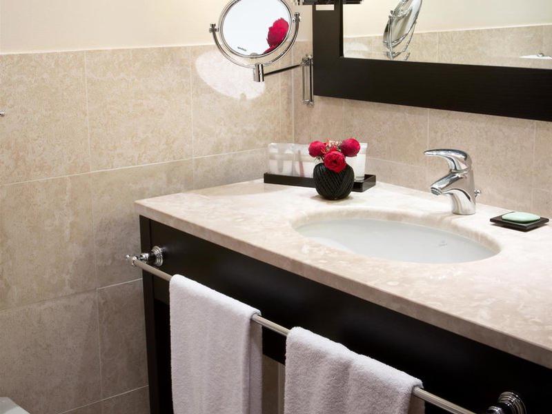 ADEEA3DF0649D0E156EF7C5DCD399DC7