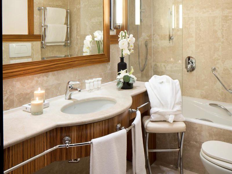 DCCF85C494FBEC018F8588D10D742EC9