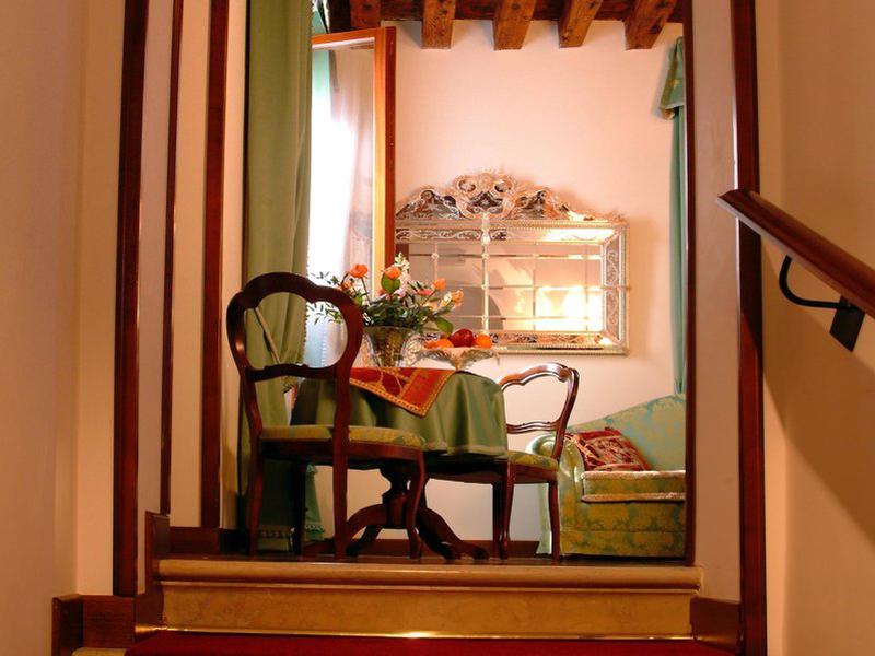 09F1EA5C8F1DB8C2259AE4E56222980D