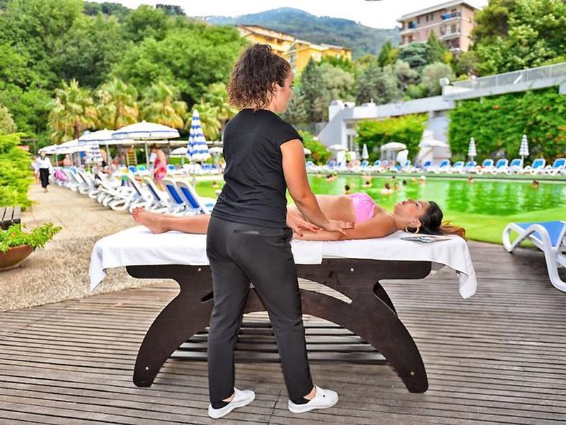 1872D116DDBFE321C8A394455183B77D