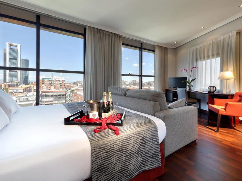 DE1249CF02E3B884F4ADB27448AE76A0