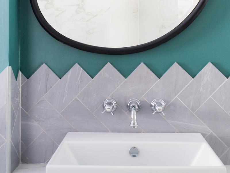 428F5C0BE01F3B3FA3B3A7D081624026