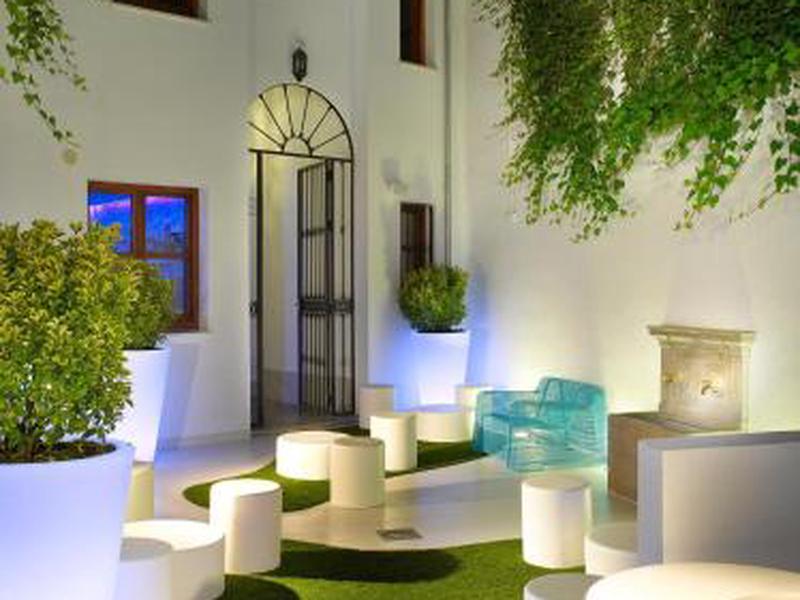 AA53D1805AEF27ED7E9E0579F8289839