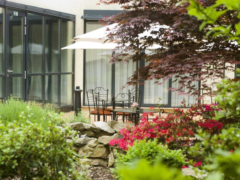 2975358F0F4C542A51152896B204BBF8